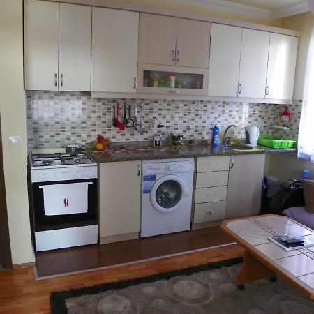 Antalya 4 Persons Apartment Flat House - Cheap Homestay Rooms Sleeping Place